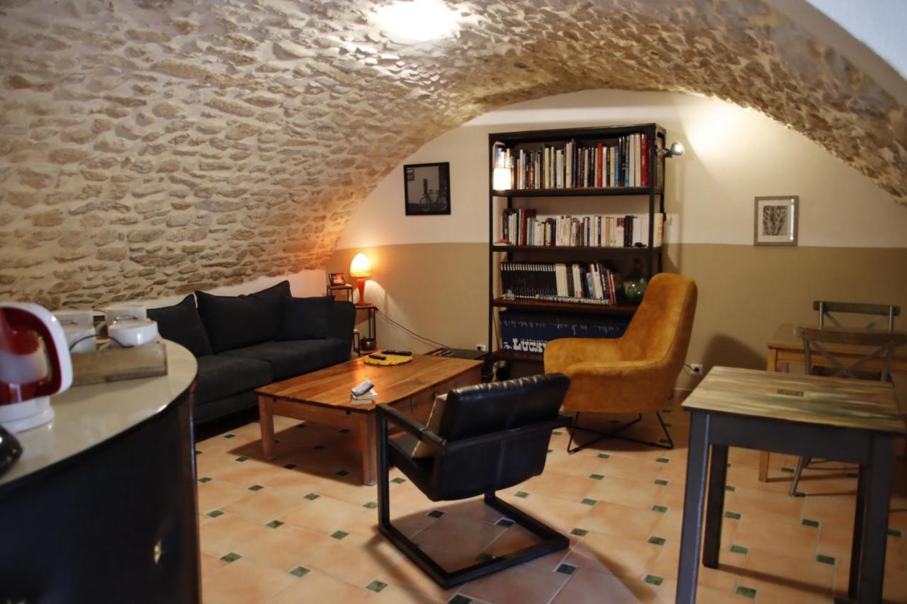 La Maison Wisteria Saint-Pantaléon-les-Vignes Extérieur photo